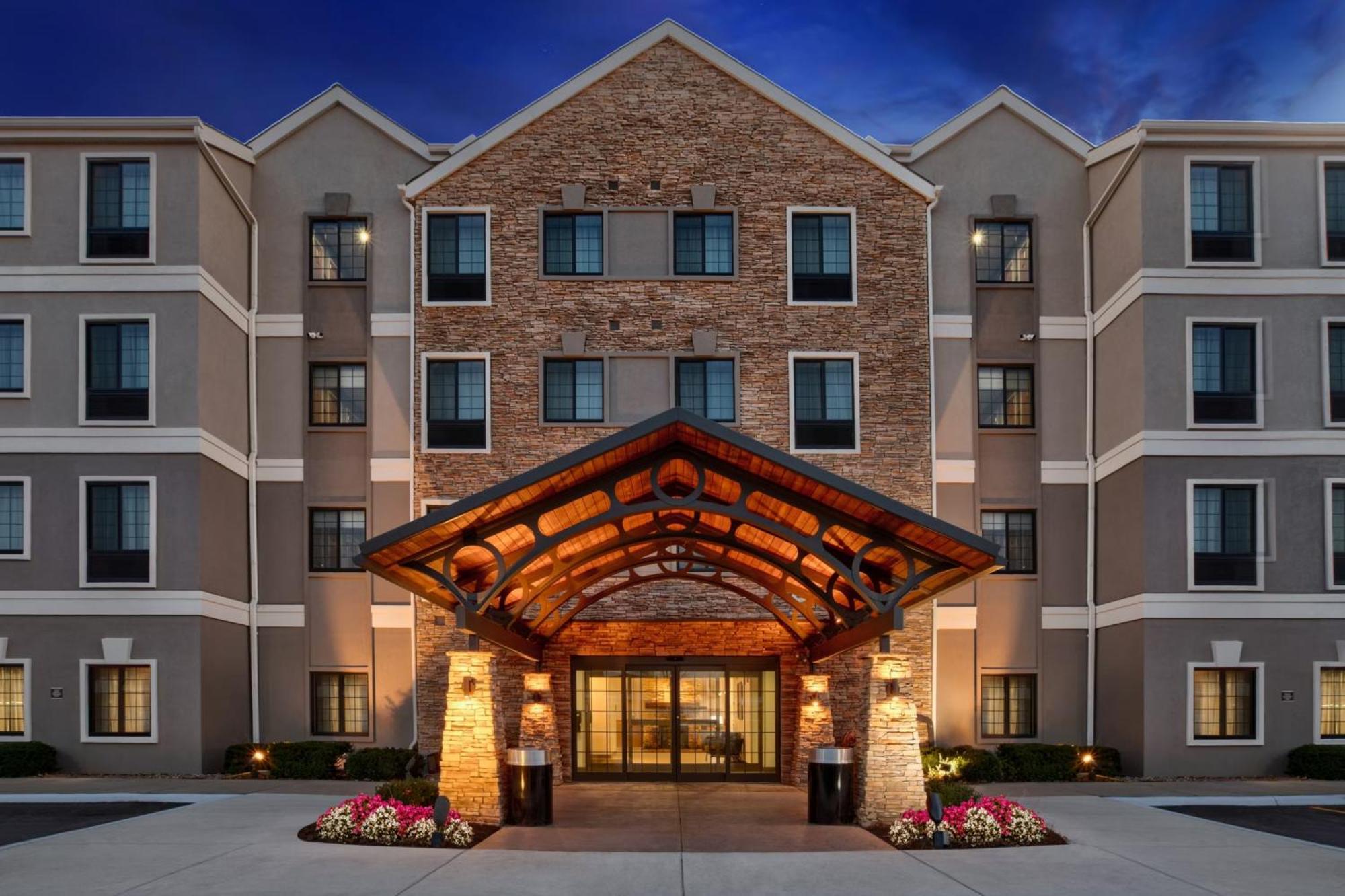 Staybridge Suites Omaha 80Th And Dodge By Ihg מראה חיצוני תמונה