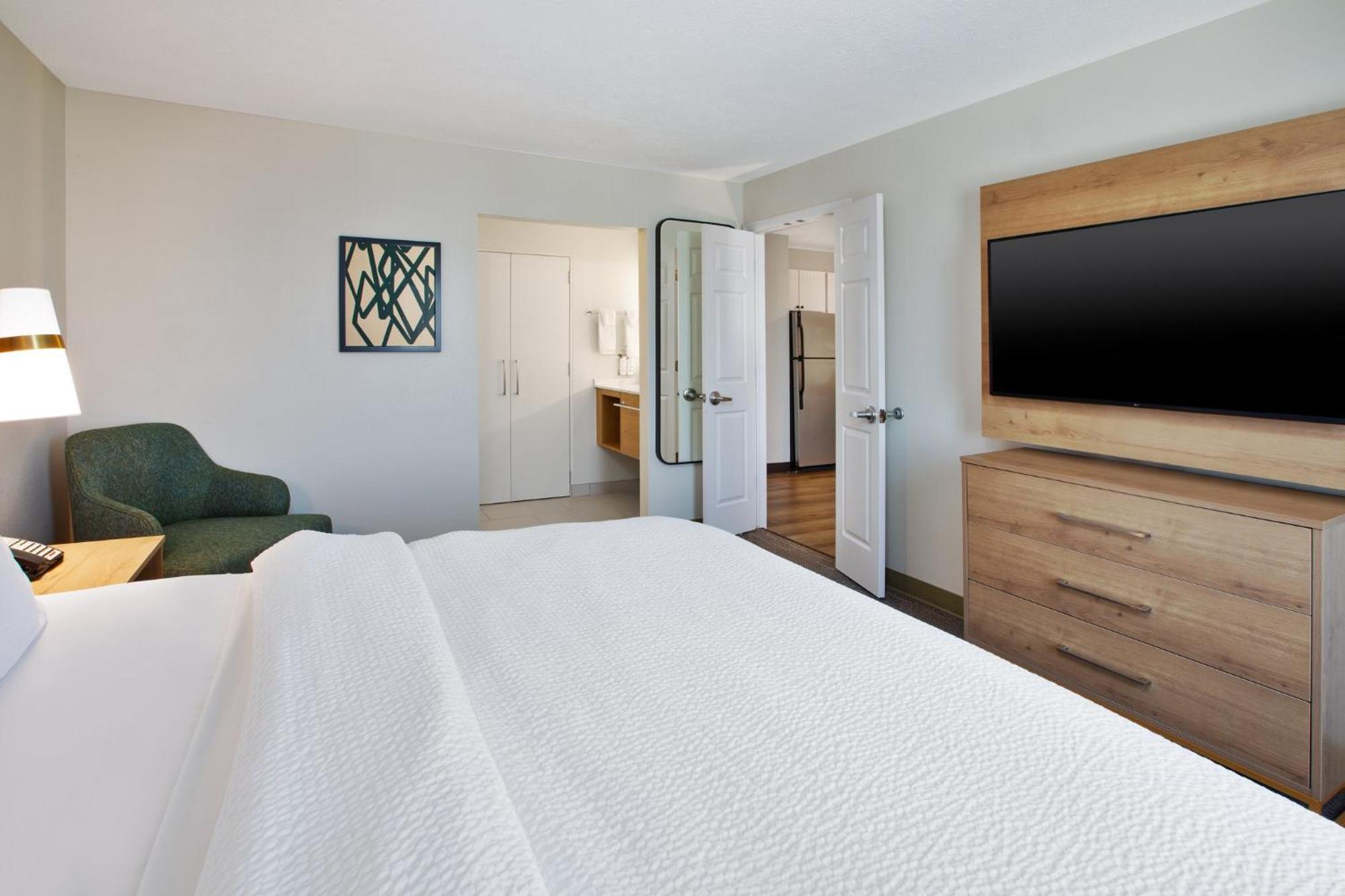 Staybridge Suites Omaha 80Th And Dodge By Ihg מראה חיצוני תמונה