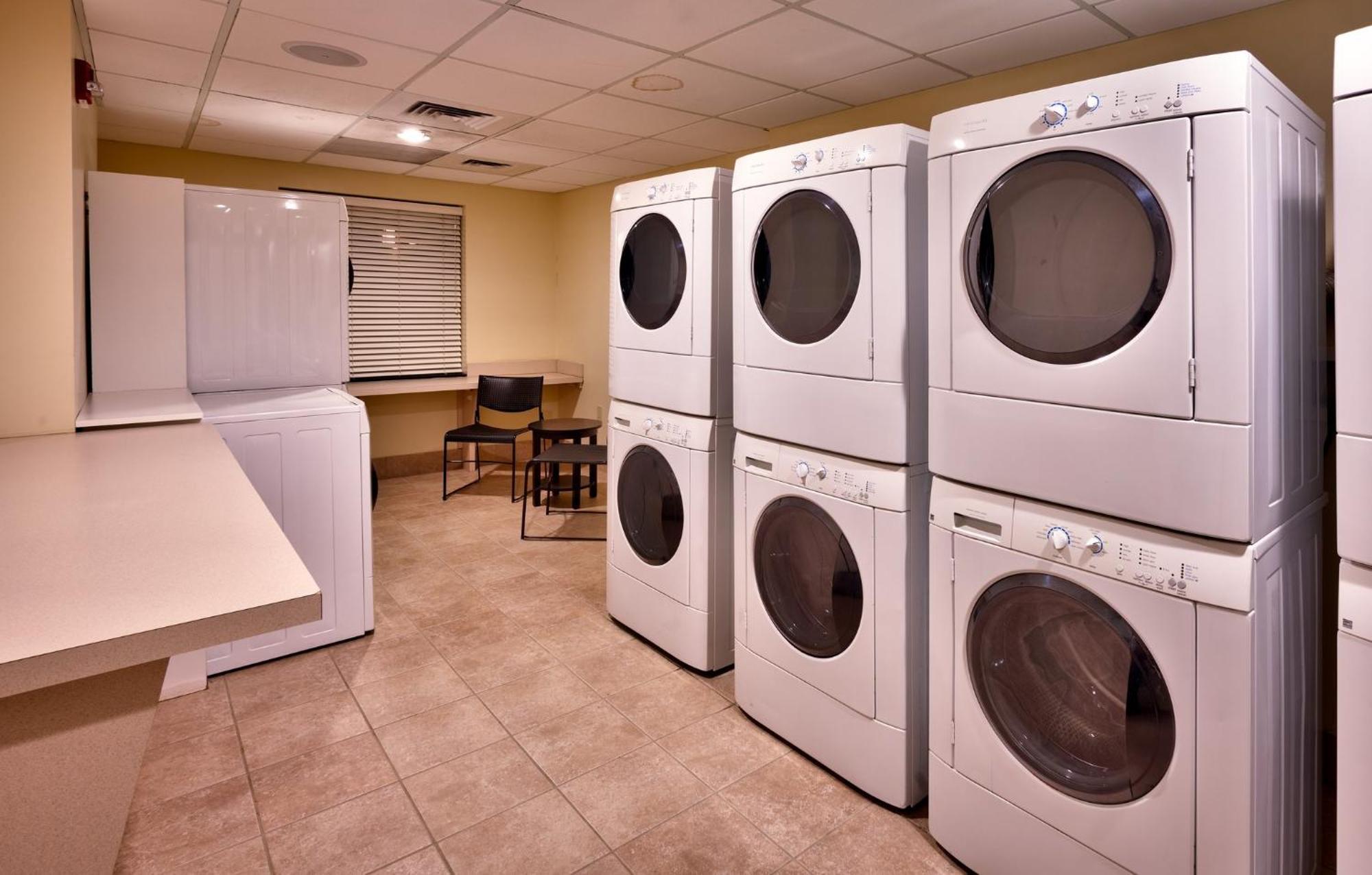 Staybridge Suites Omaha 80Th And Dodge By Ihg מראה חיצוני תמונה