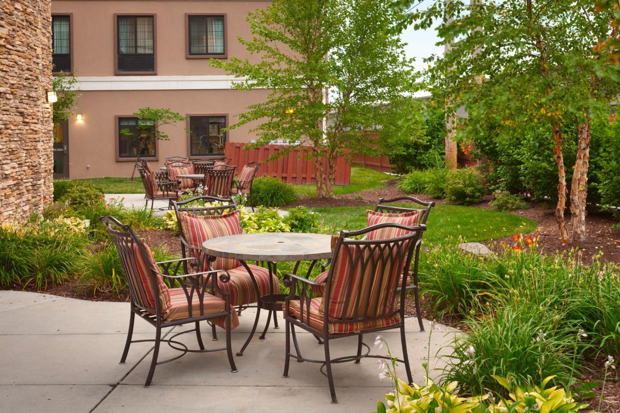Staybridge Suites Omaha 80Th And Dodge By Ihg מראה חיצוני תמונה